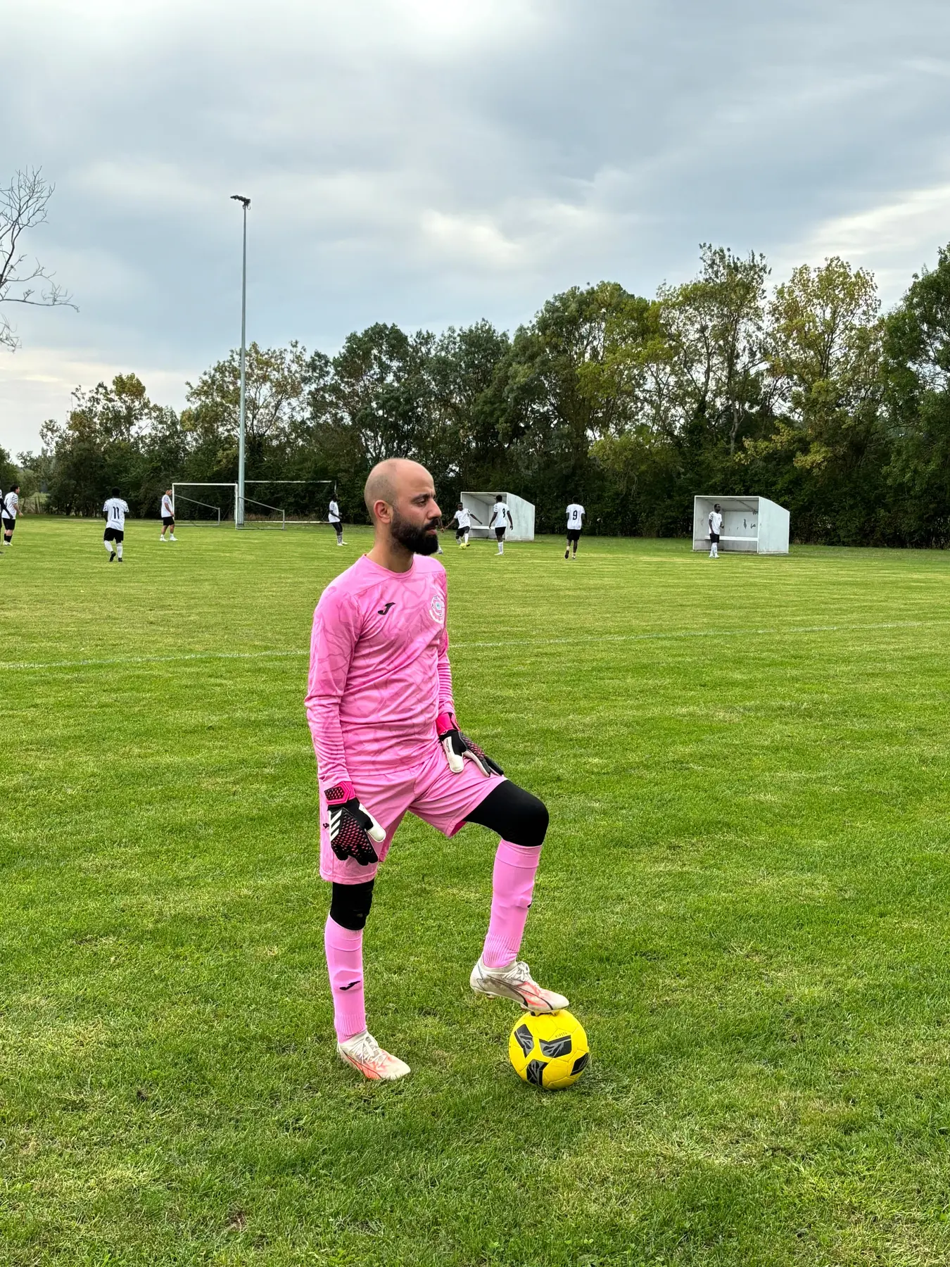 Le gardien prêt pour la séance — USCA Angers